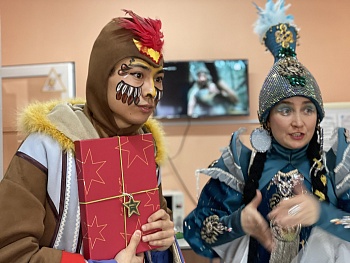 "Чудеса в палате" — герои эпосов пришли в гости к маленьким пациентам Иркутской областной детской больницы